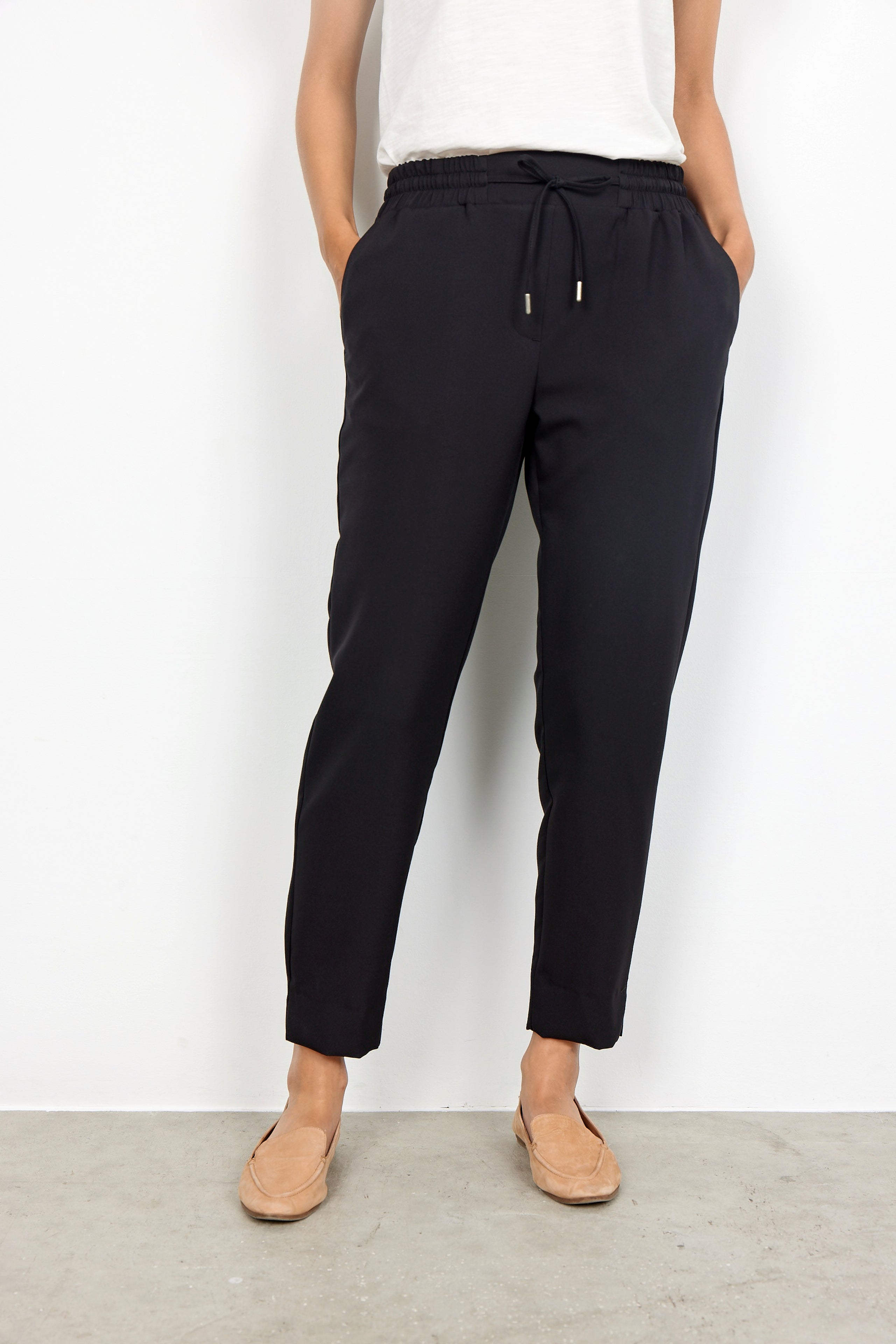 Saya Jogger - Black