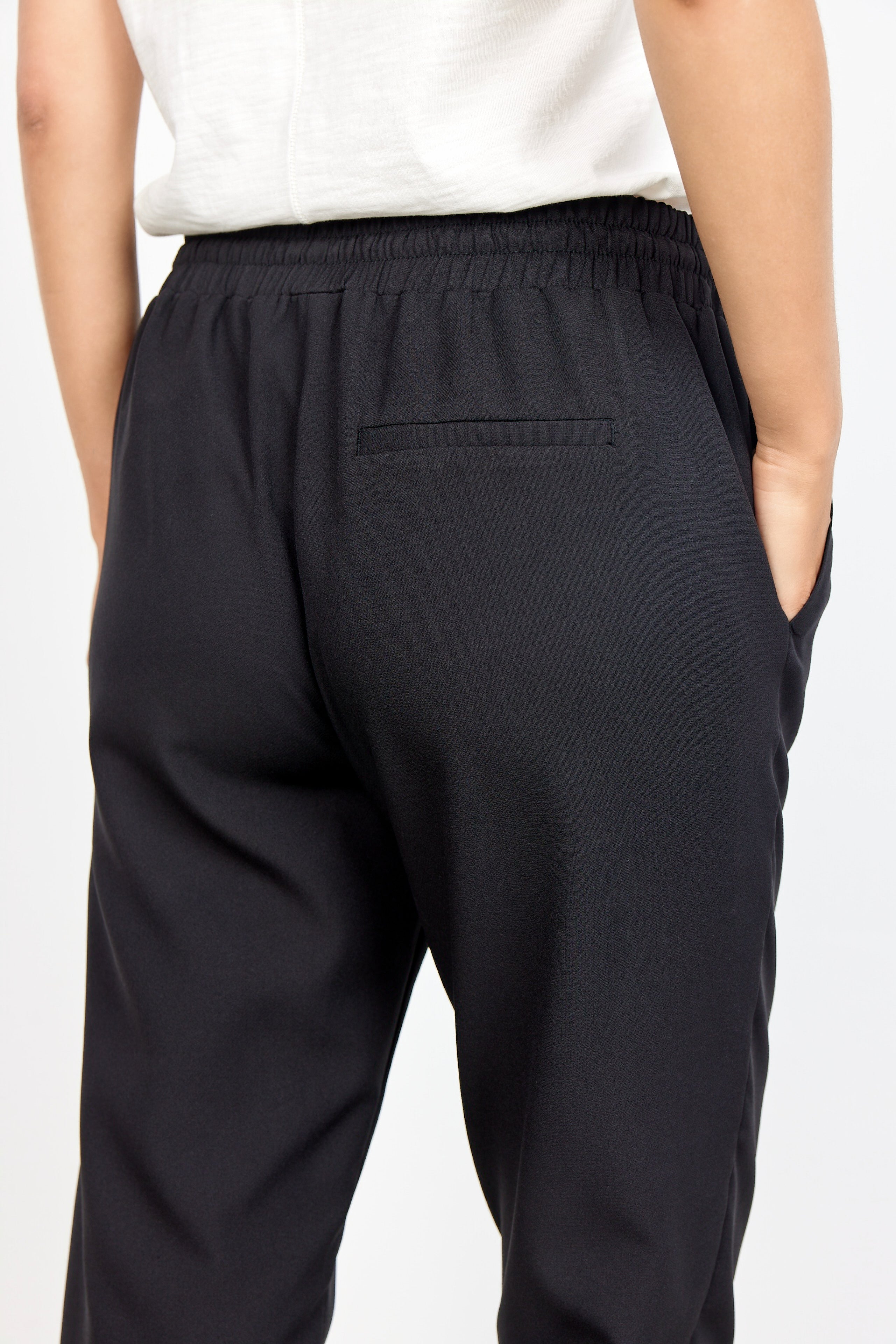 Saya Jogger - Black