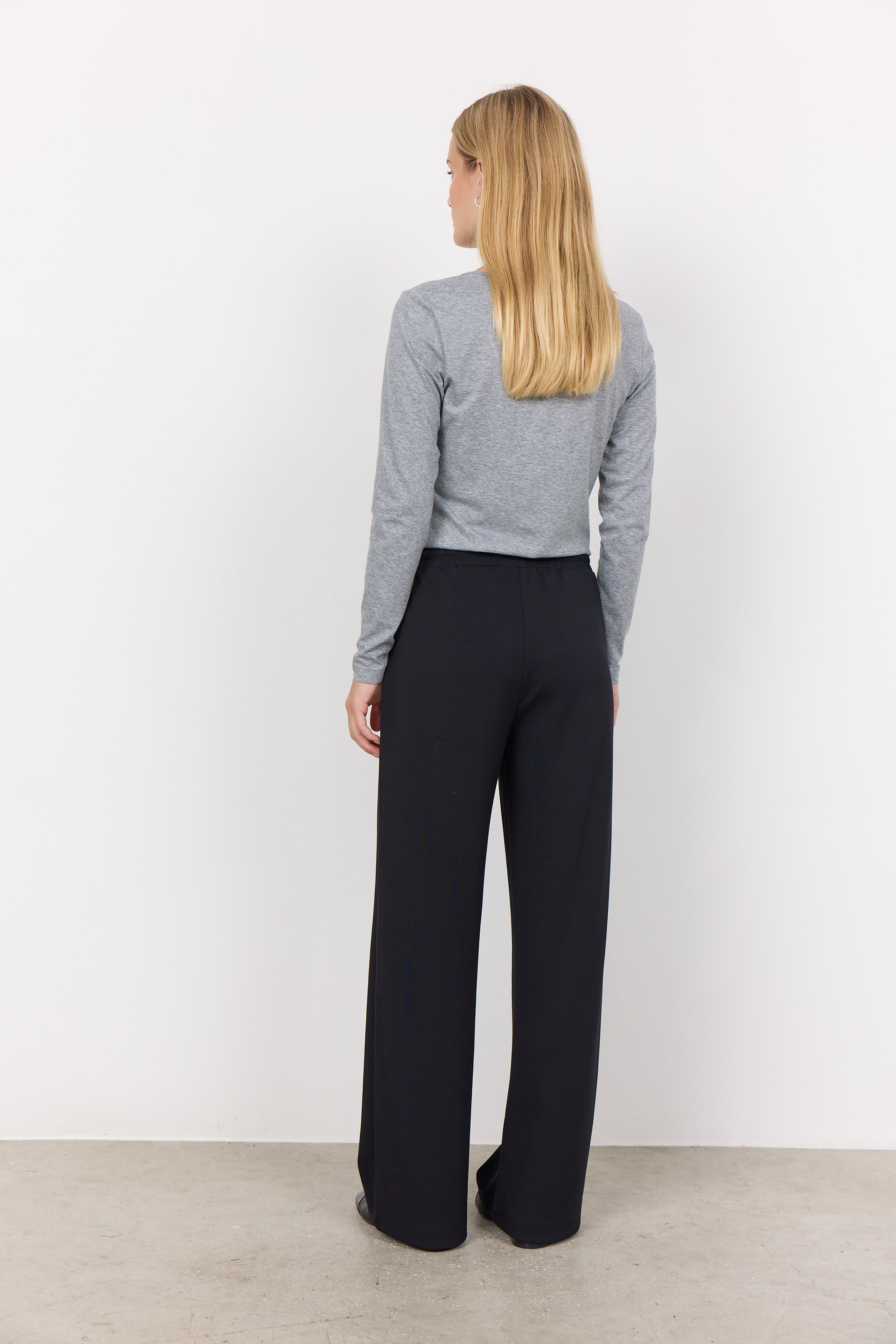Pylle Round Neck Long Sleeved Top - Grey