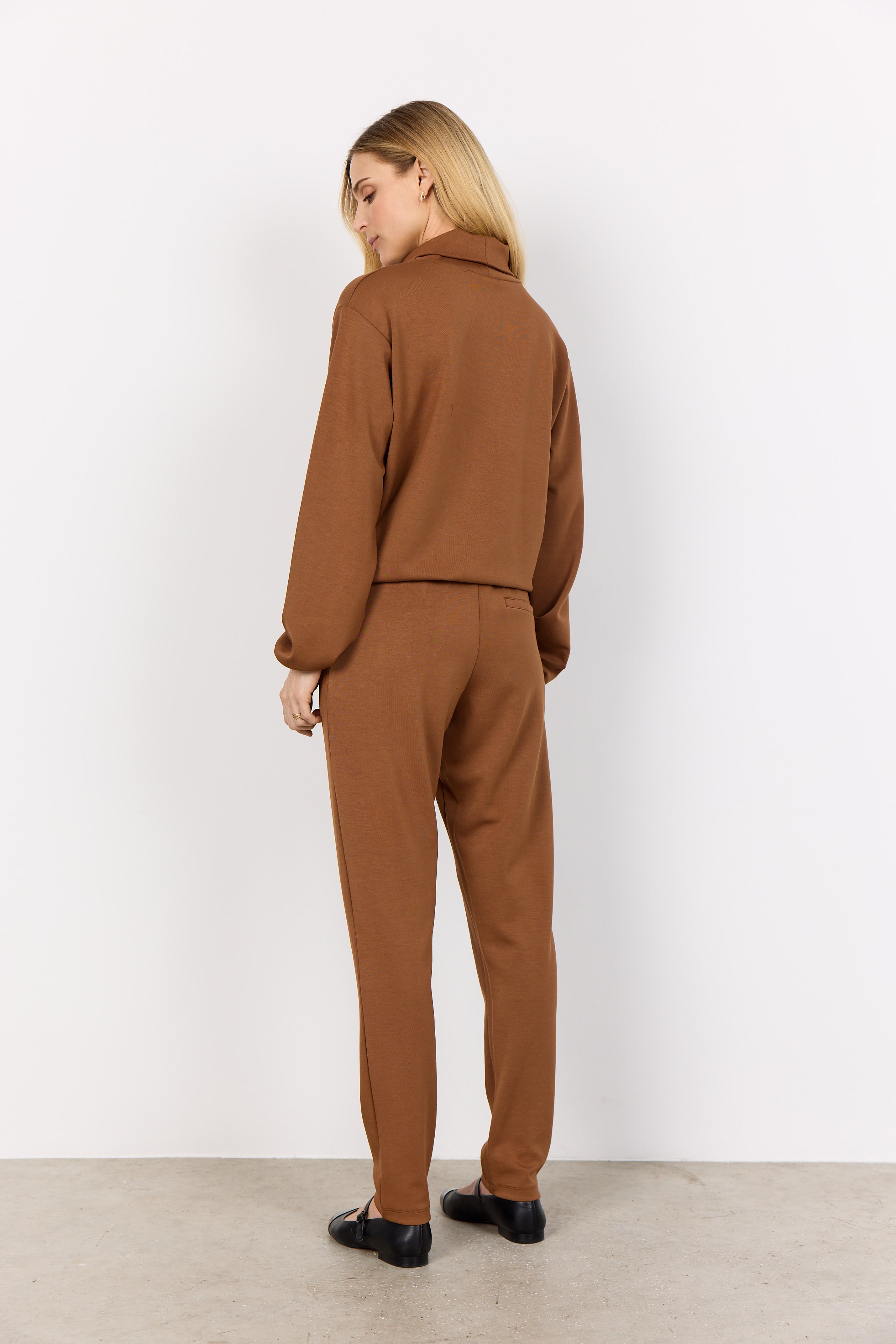 Relaxed Banu Roll Neck Top - Toffee