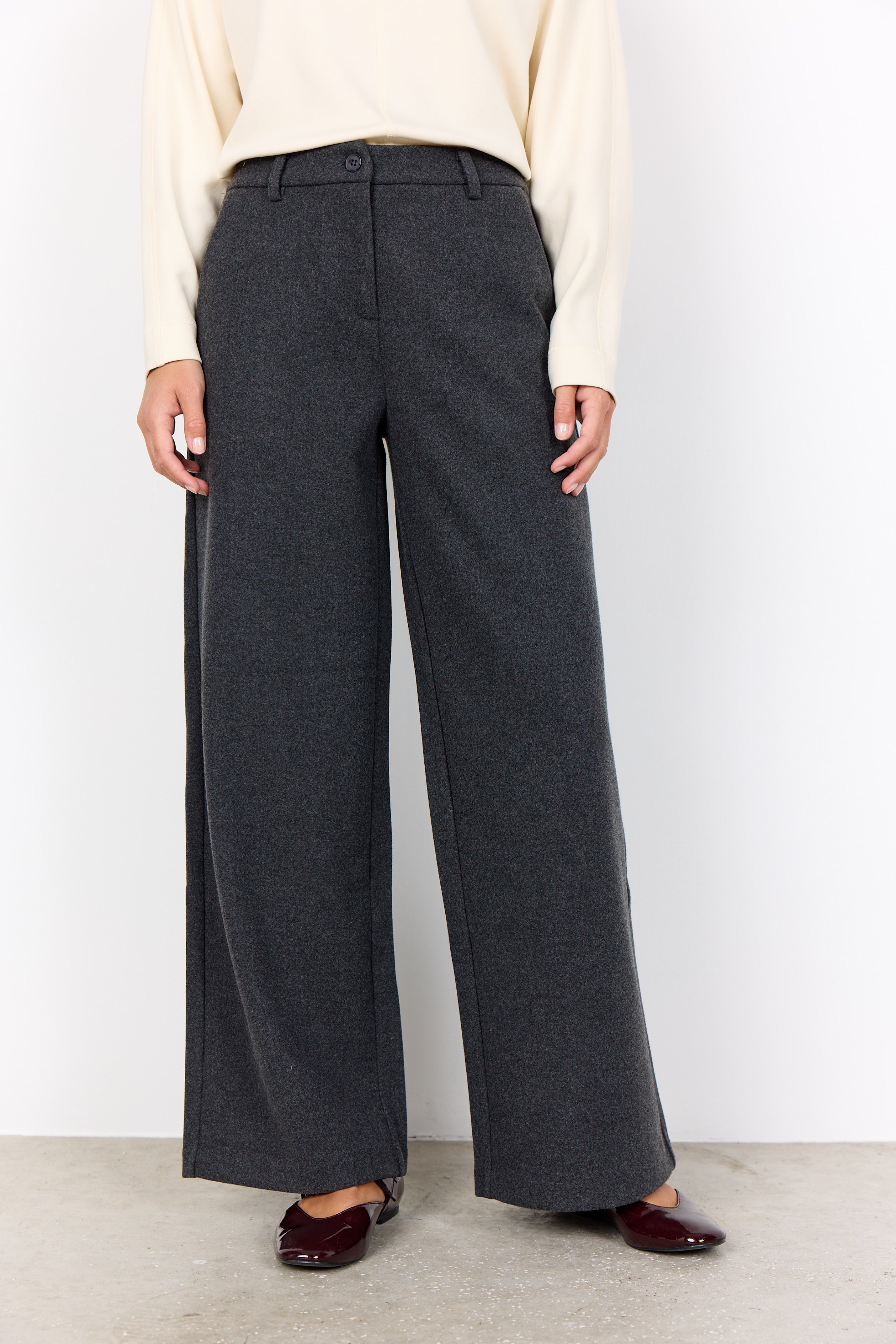 Vagna Trousers - Dark Grey