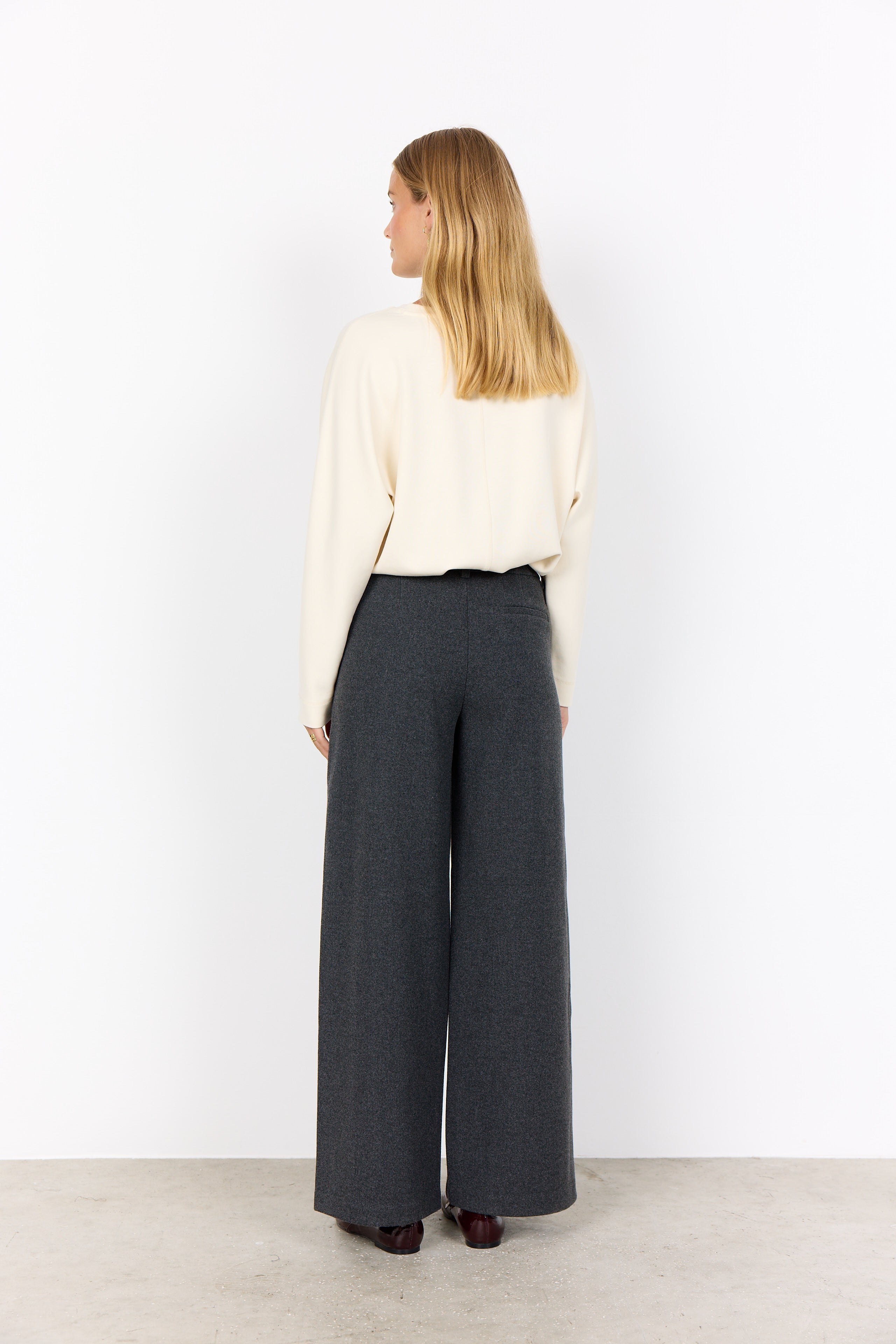 Vagna Trousers - Dark Grey
