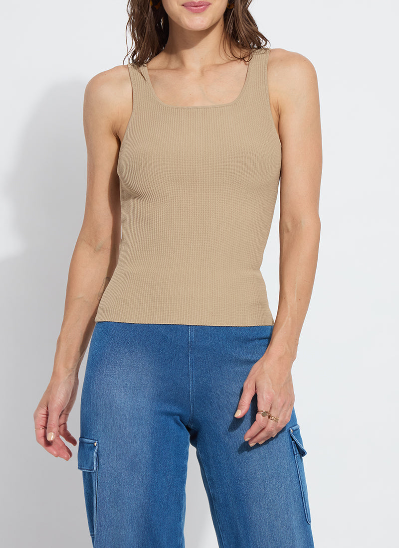 Avril Vest - Sand