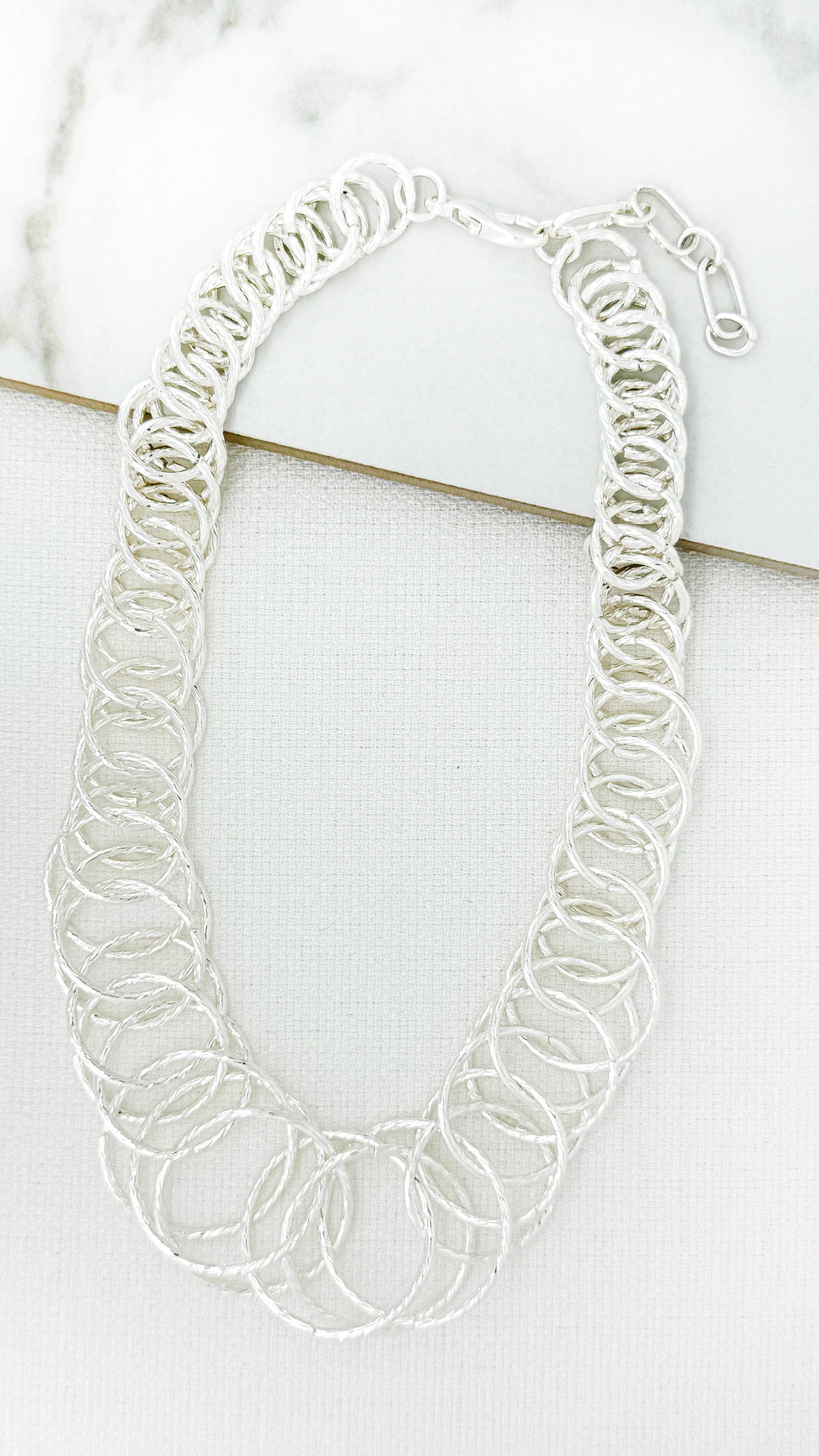 Short Circle Necklace - Silver