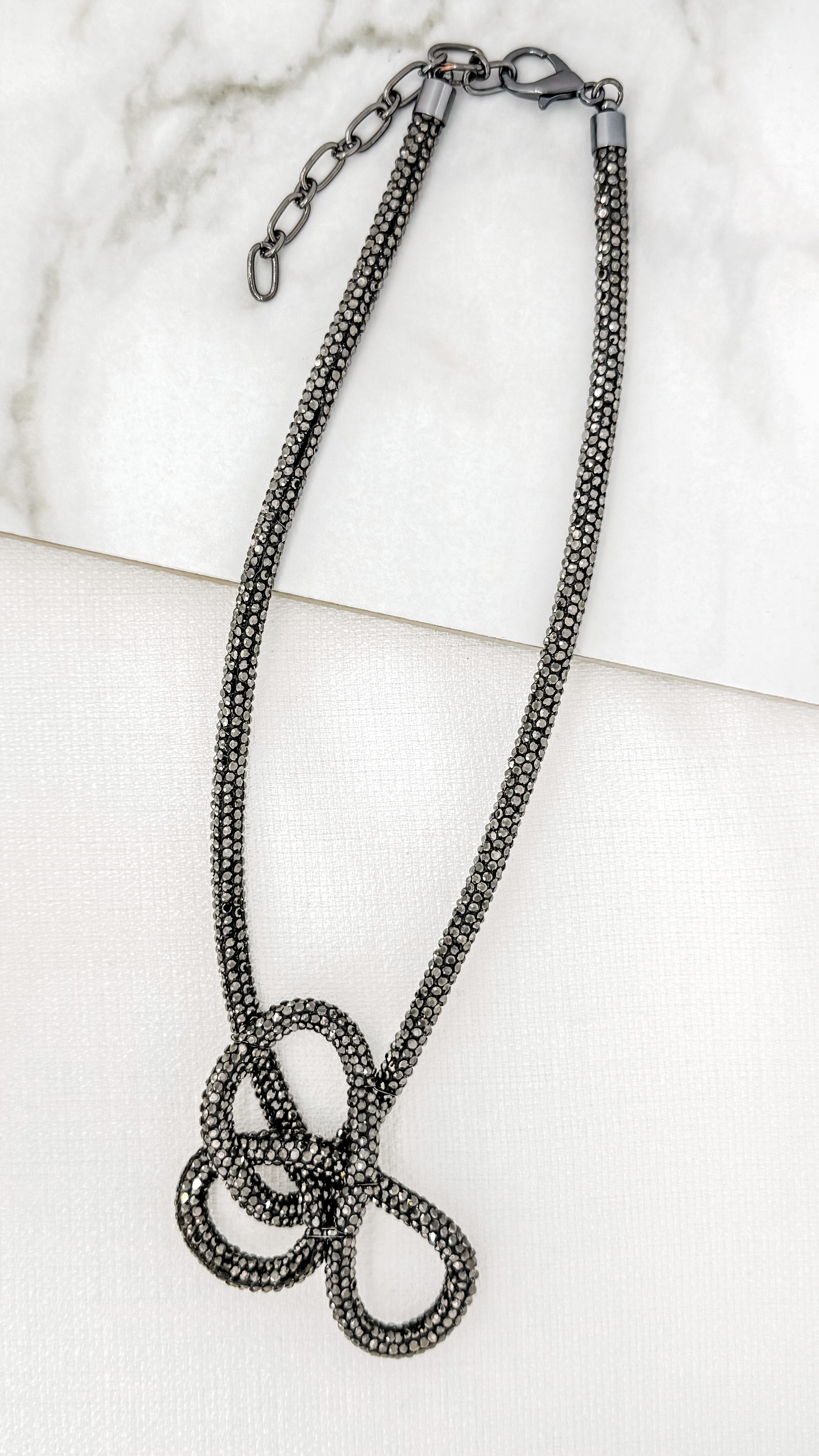 Short Knotted Sparkle Necklace - Black