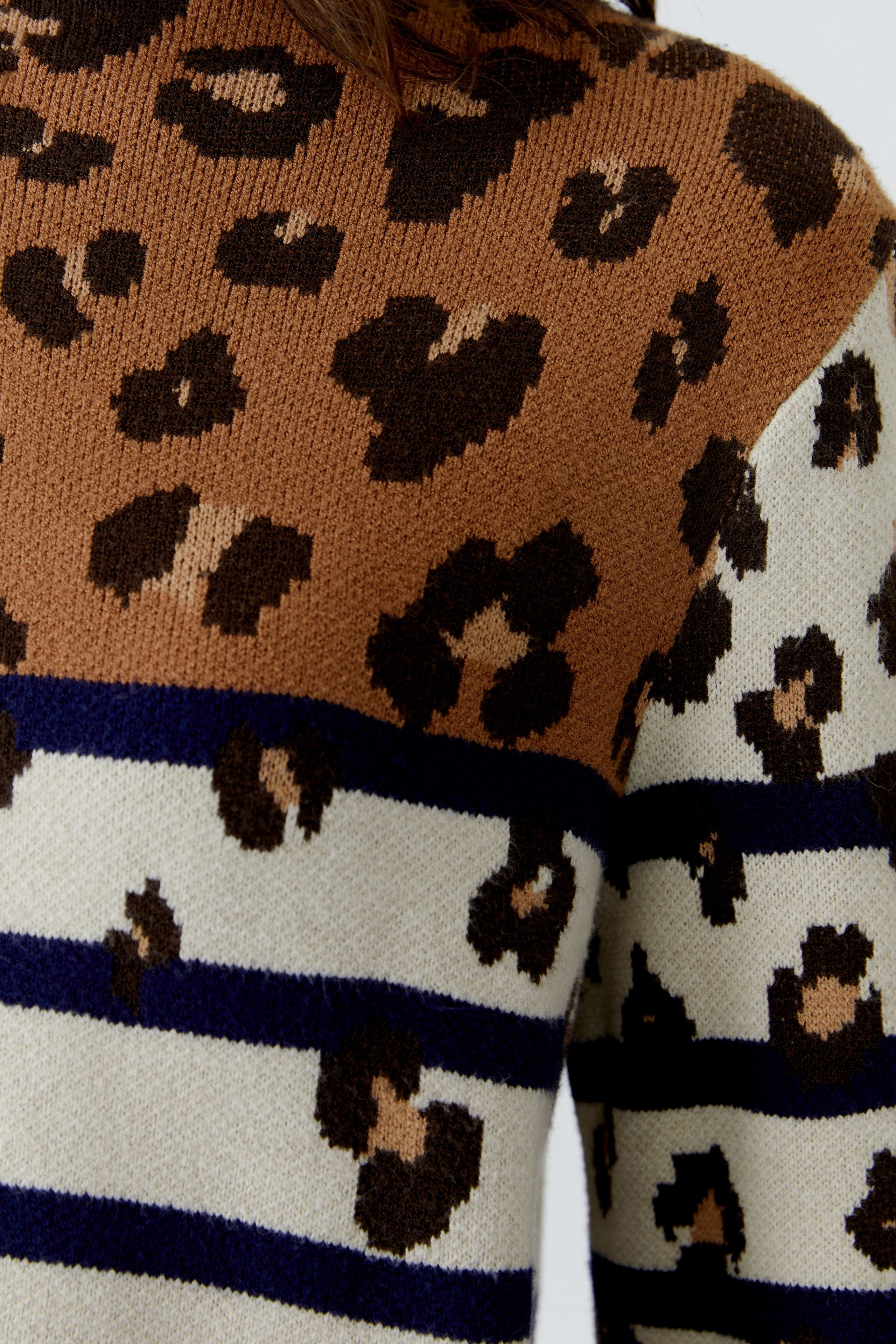 Animal Print Stripe Jumper - Off White/Caramel
