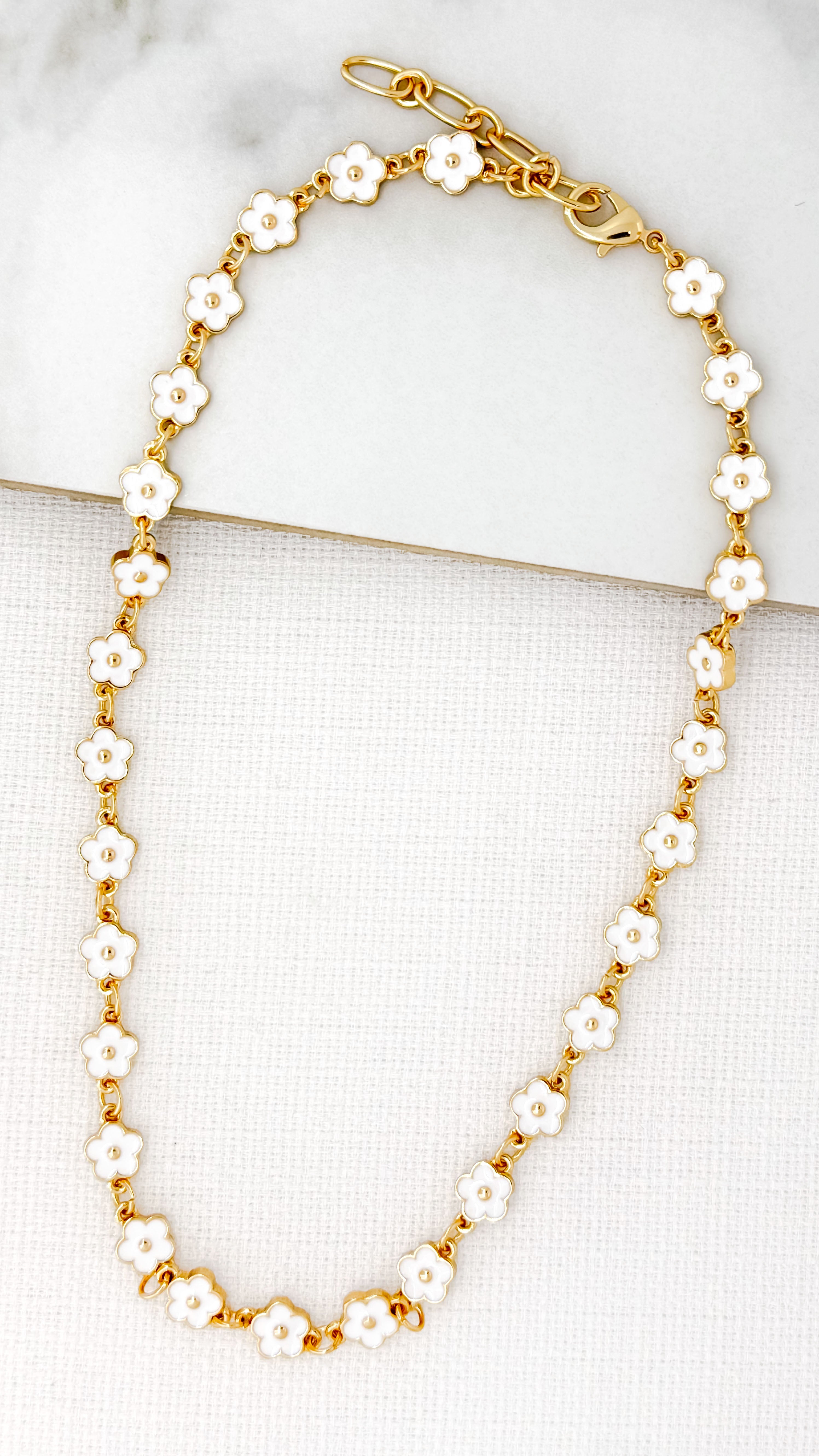 Short Necklace - Gold