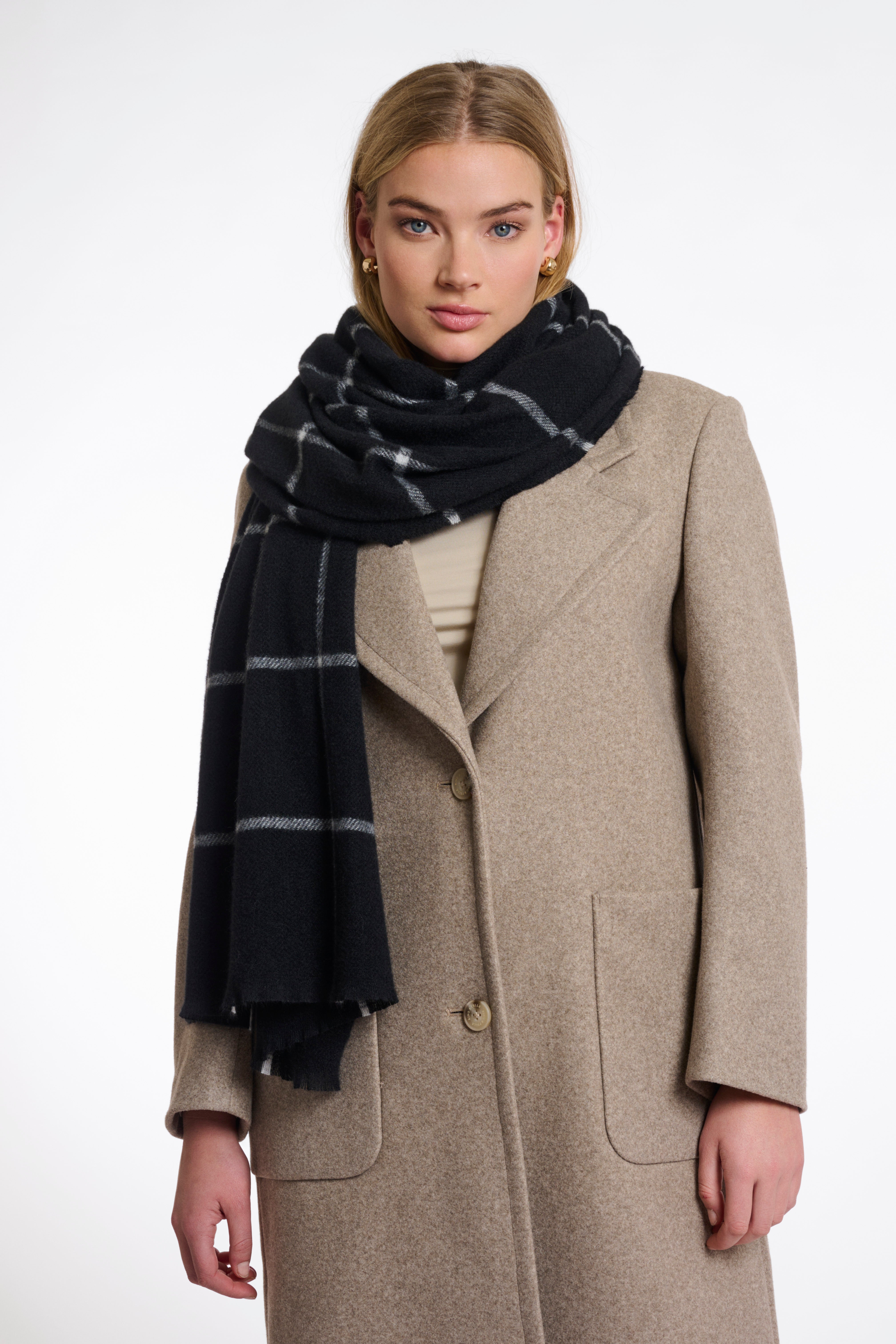 Moochy Checked Scarf - Black