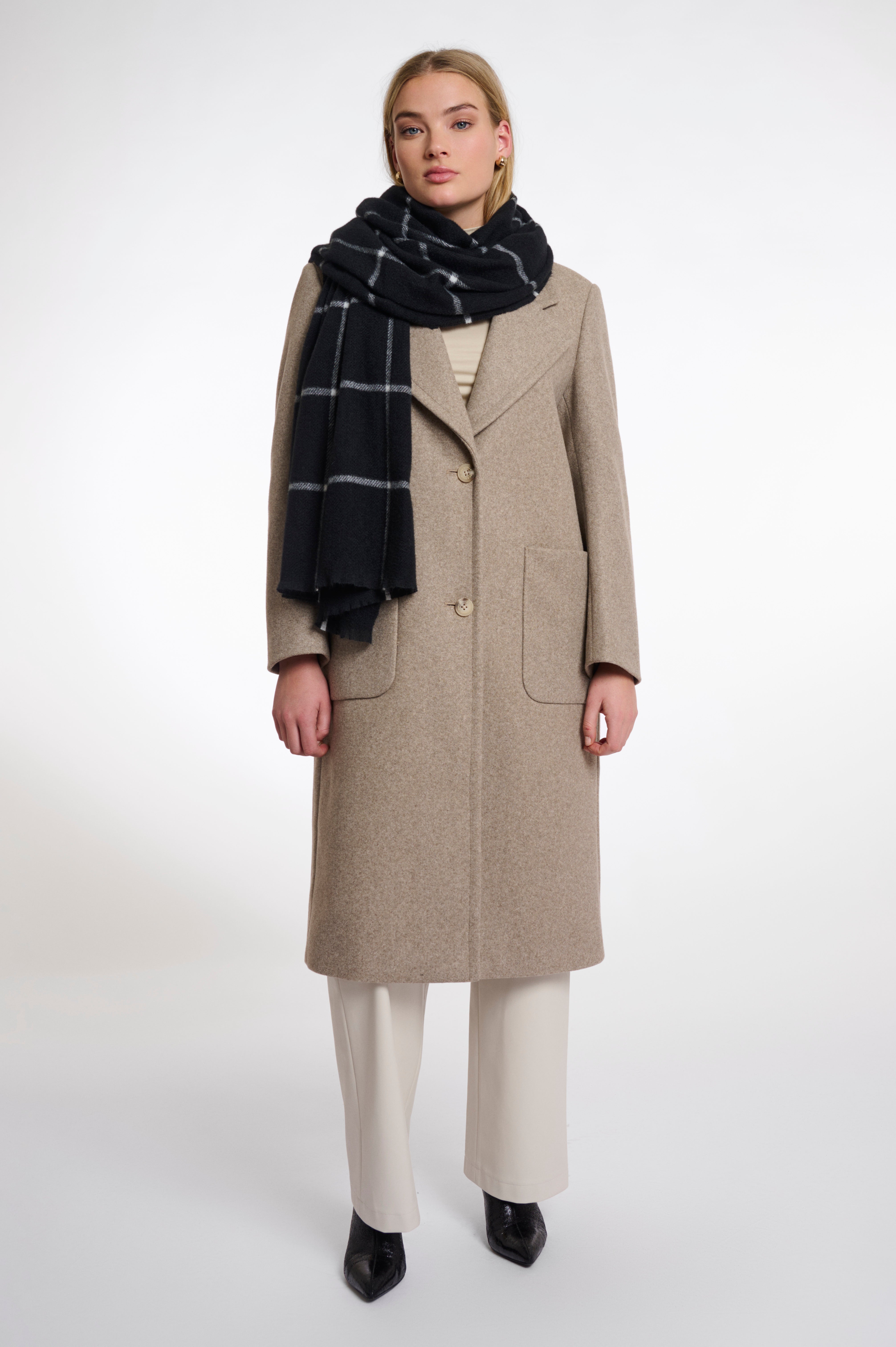 Moochy Checked Scarf - Black