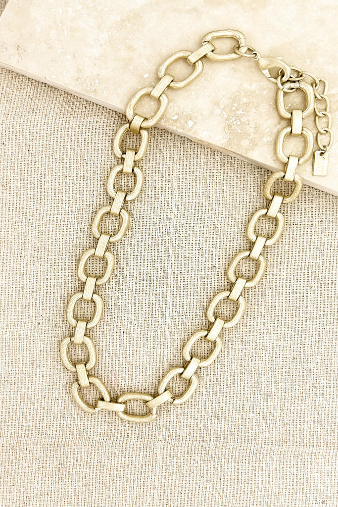 Short Chunky Necklace in Gold