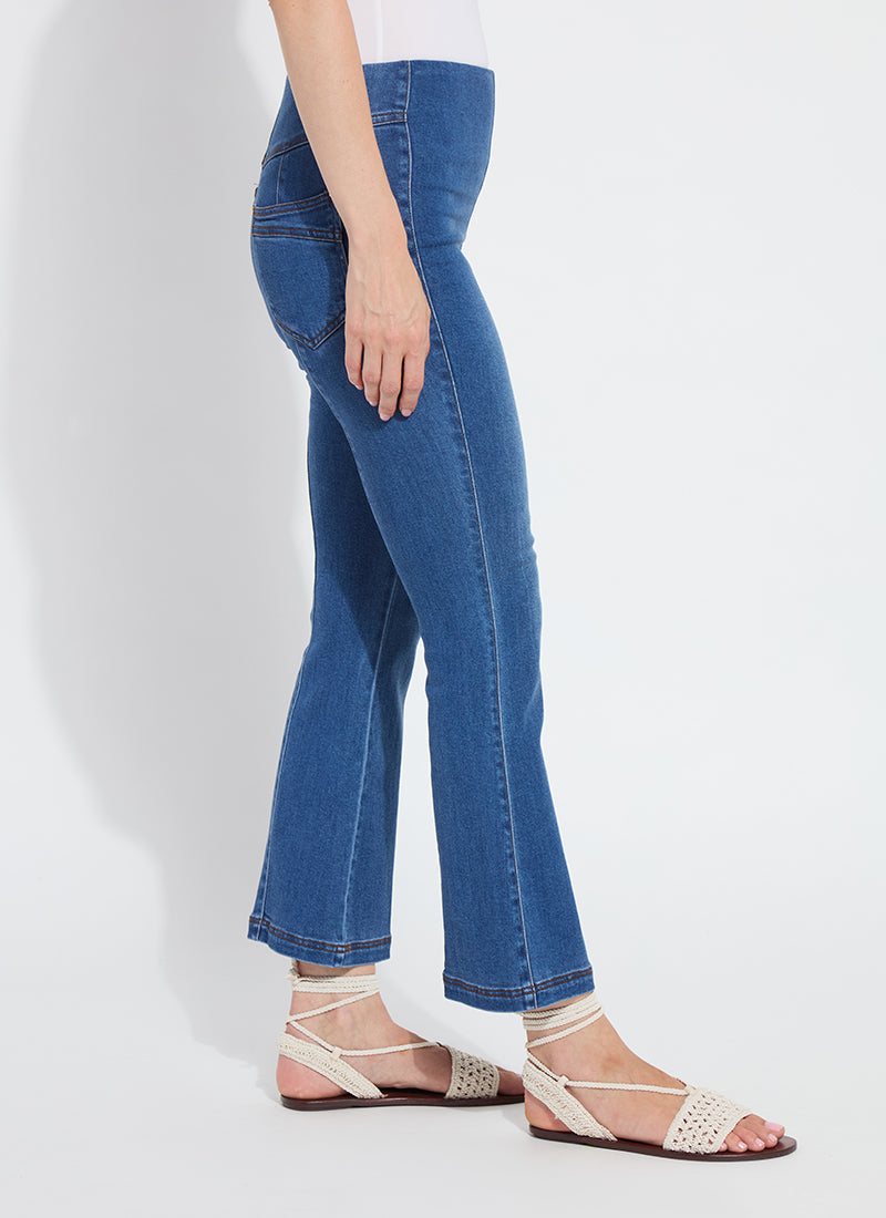 Jade Flared Jeans - Mid Wash