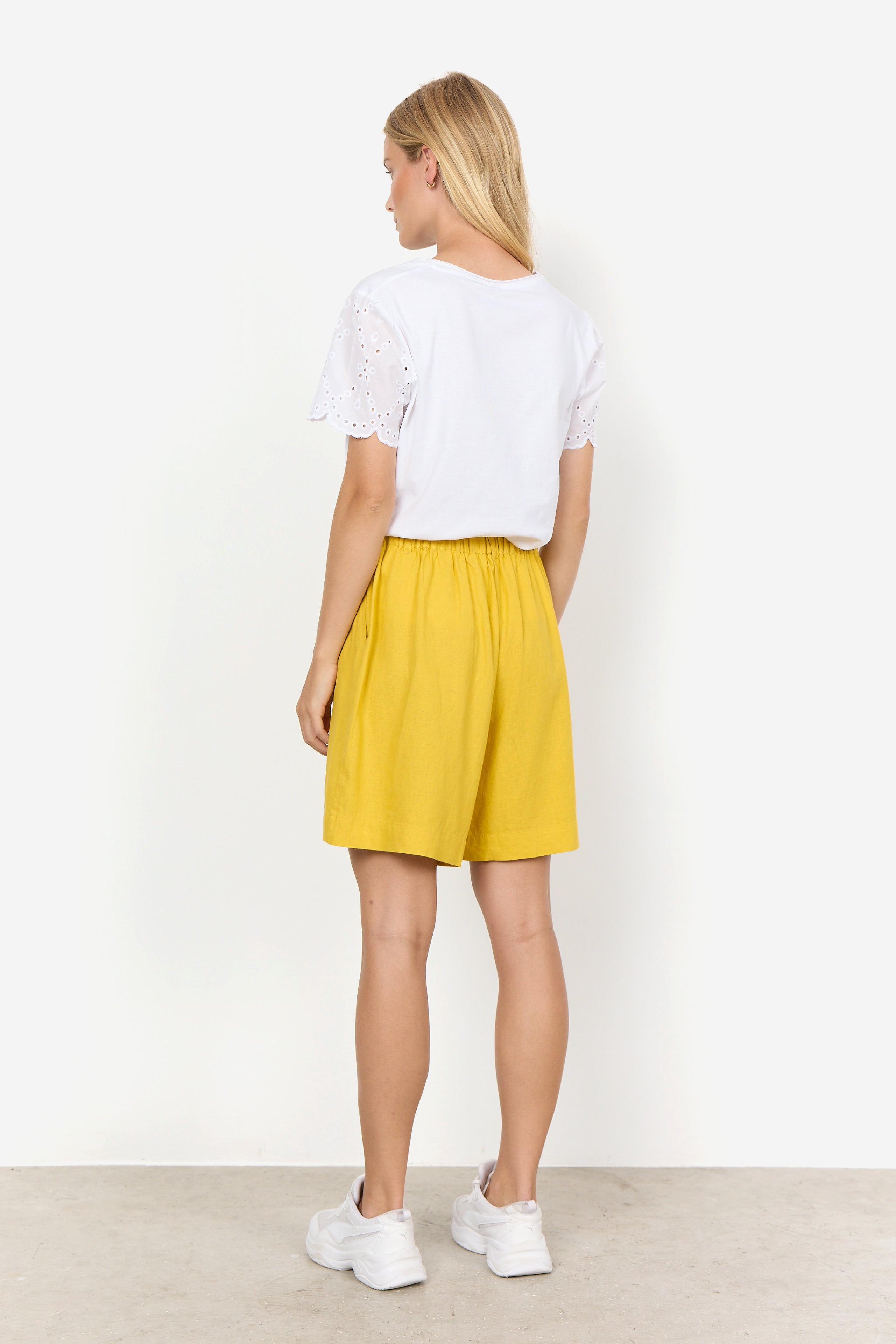 Ina Shorts in Yellow