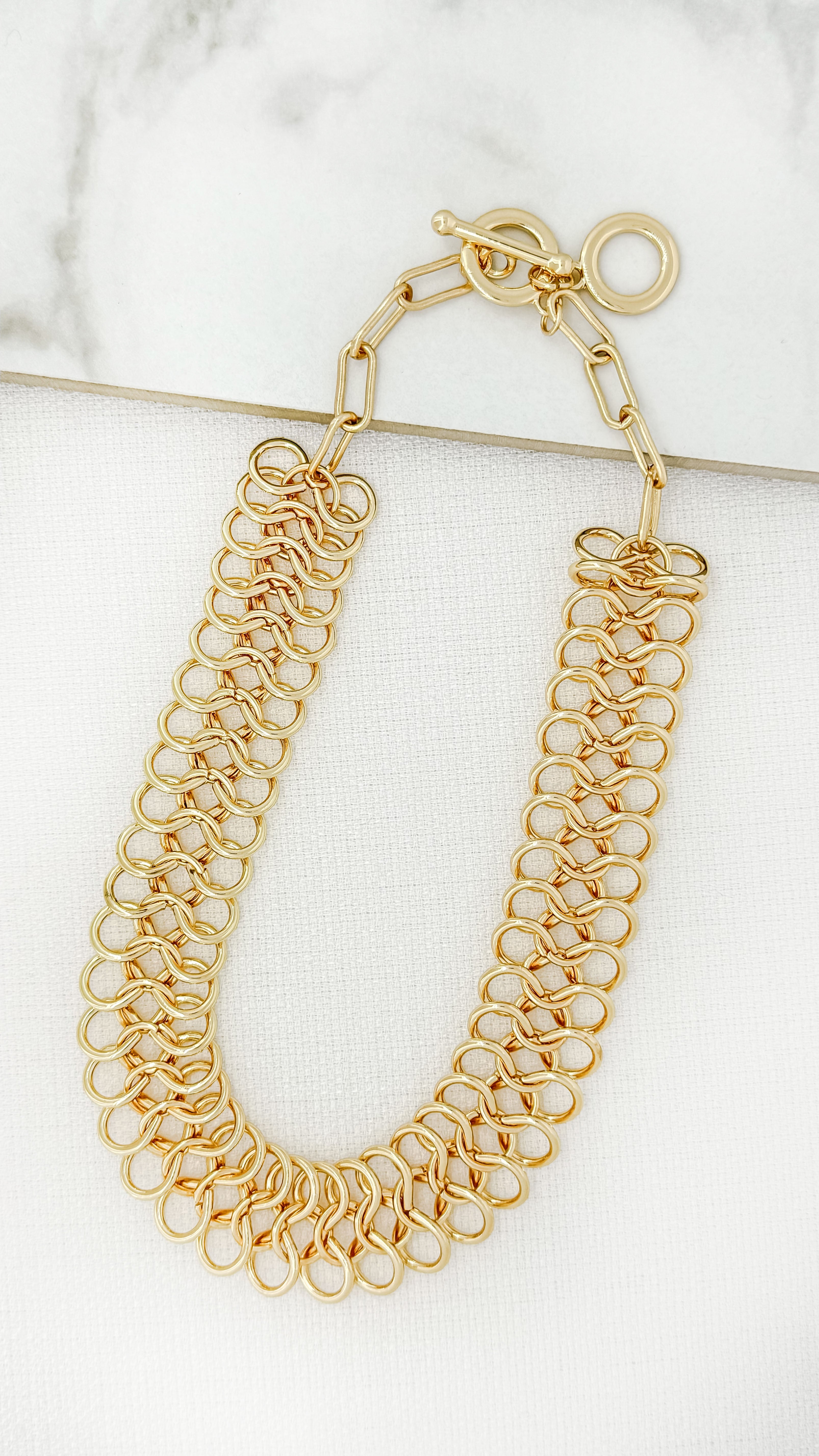 Short Necklace - Gold