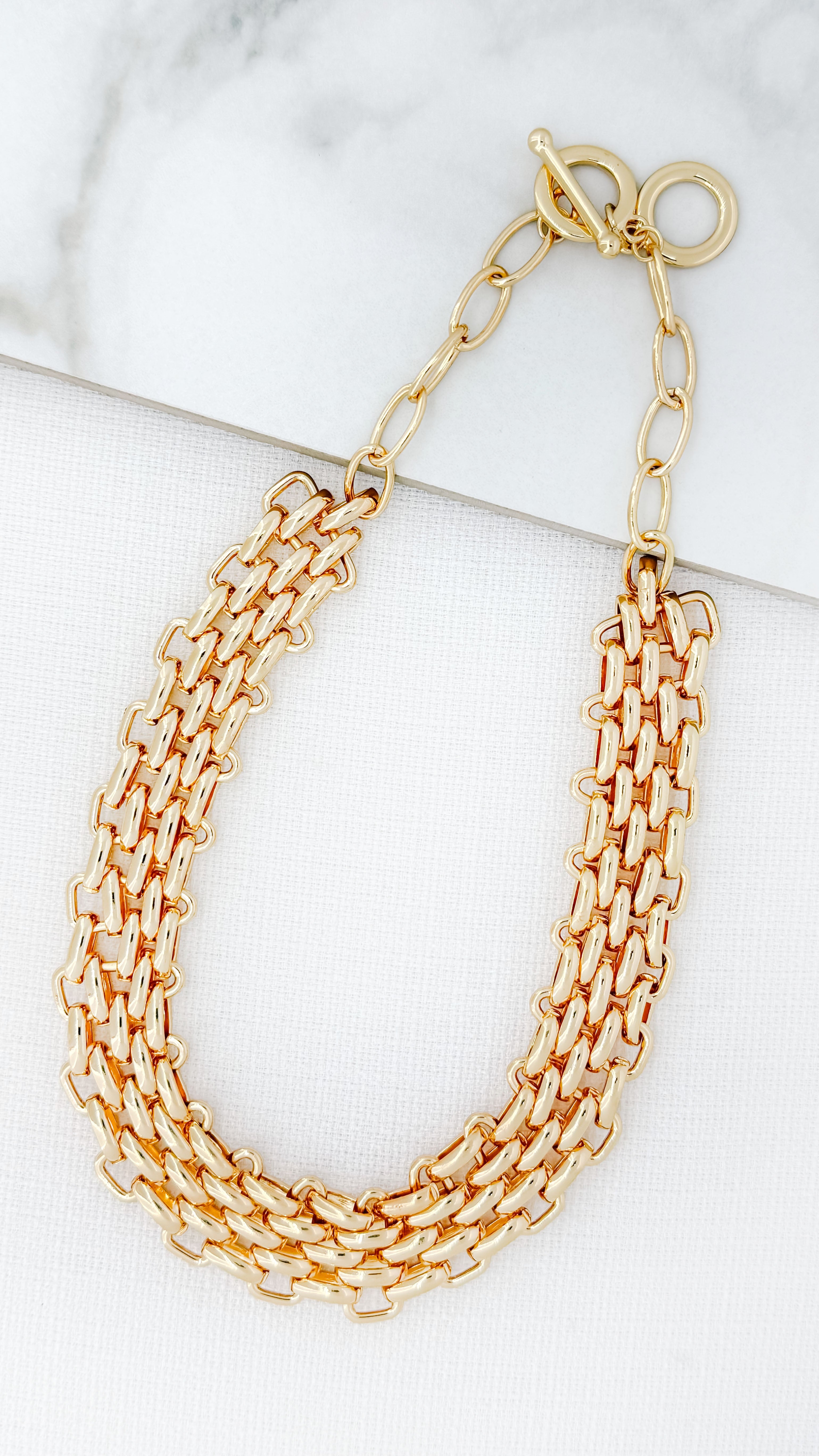 Short Necklace - Gold