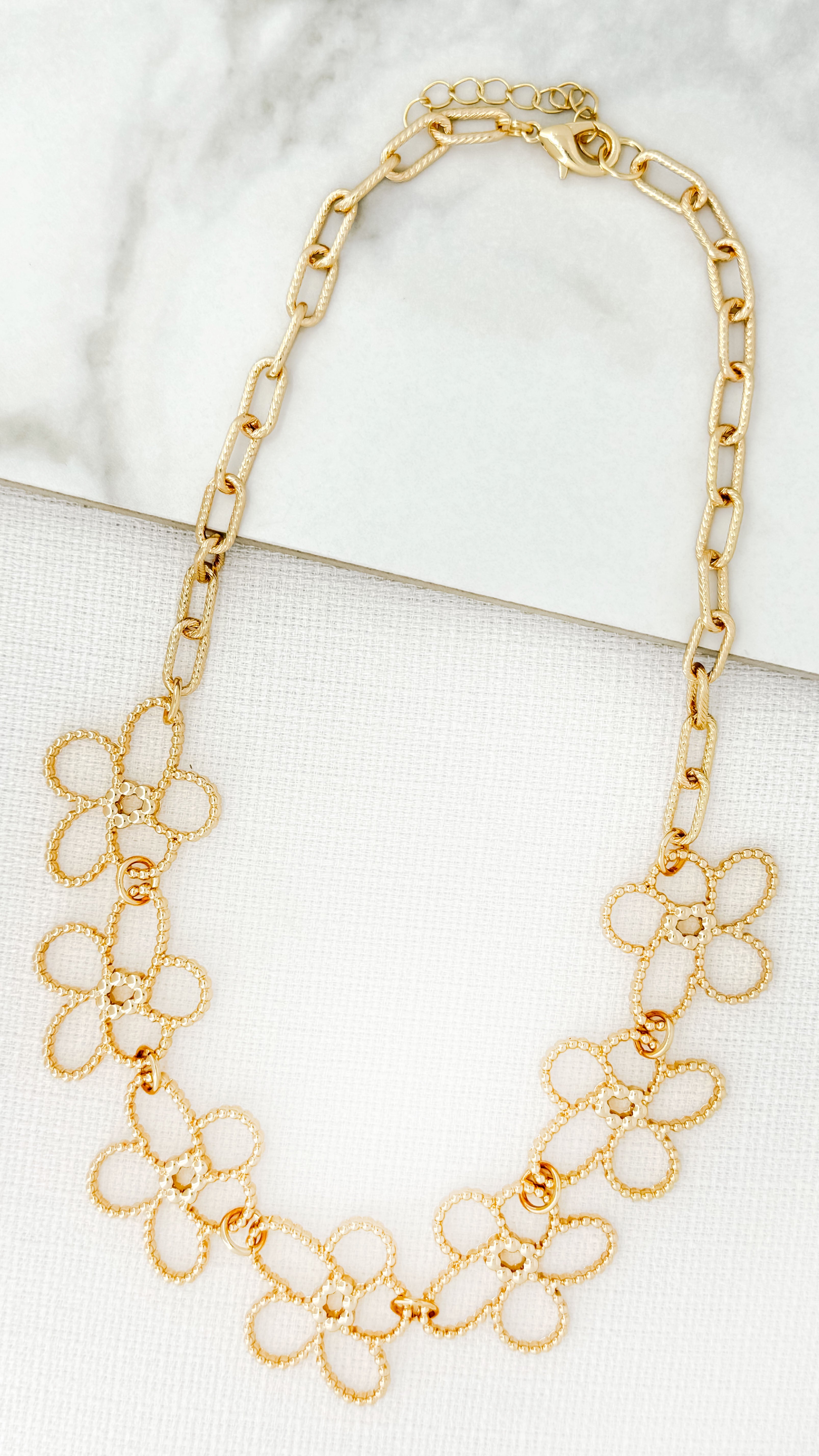 Short Flower Necklace - Gold