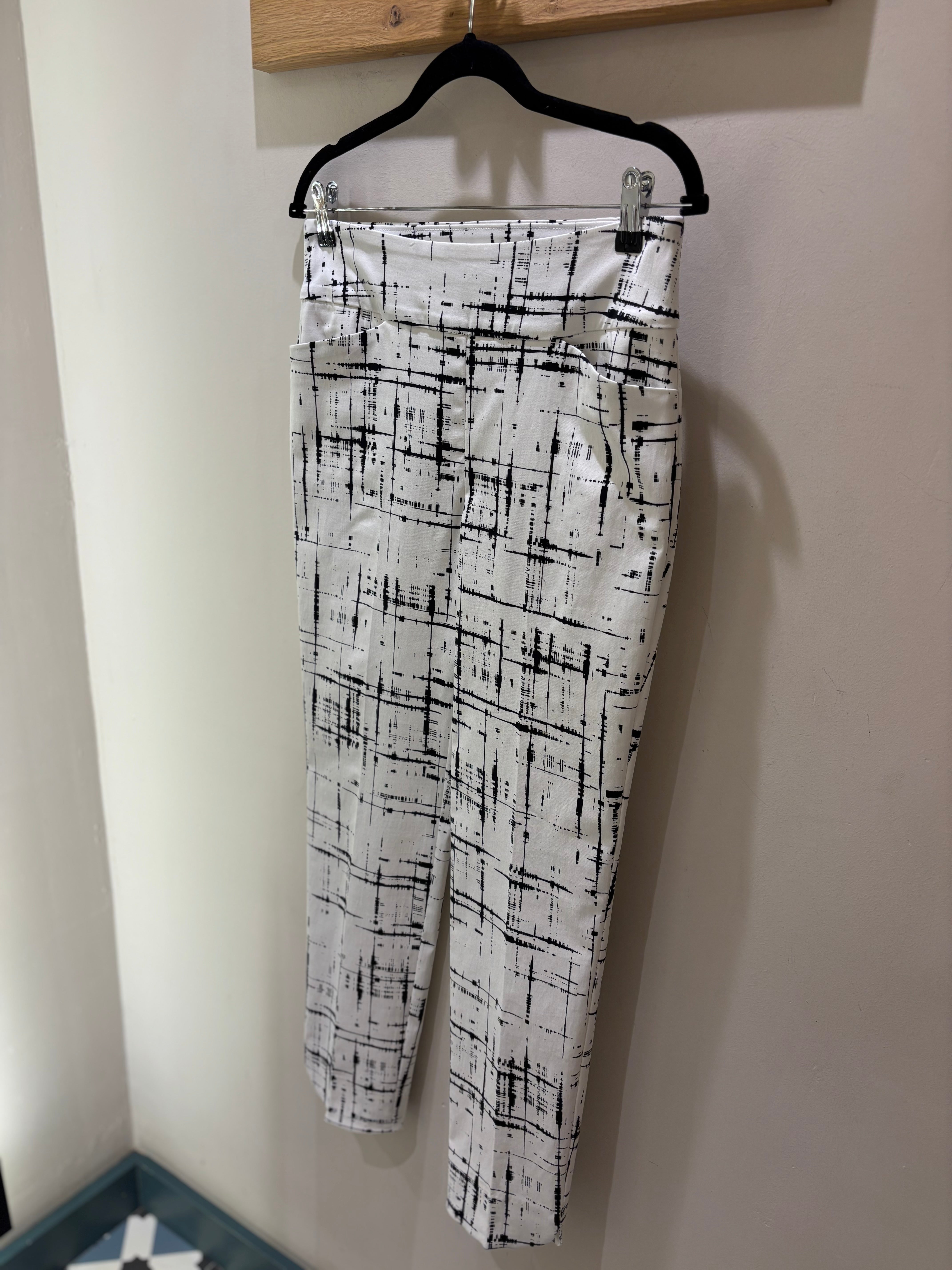 Tile print Trousers - Black/White