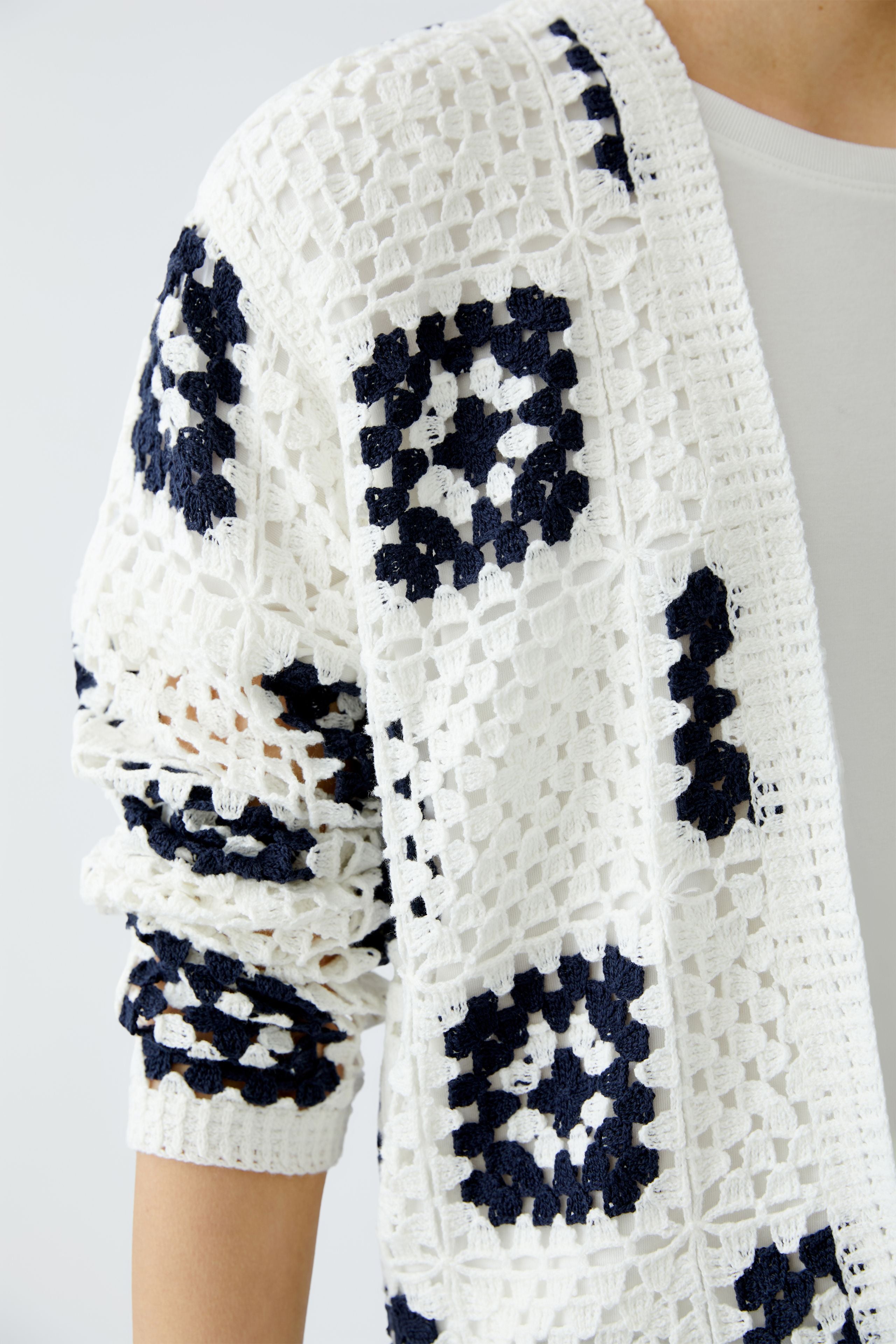 Crotchet Cardigan - White/Blue