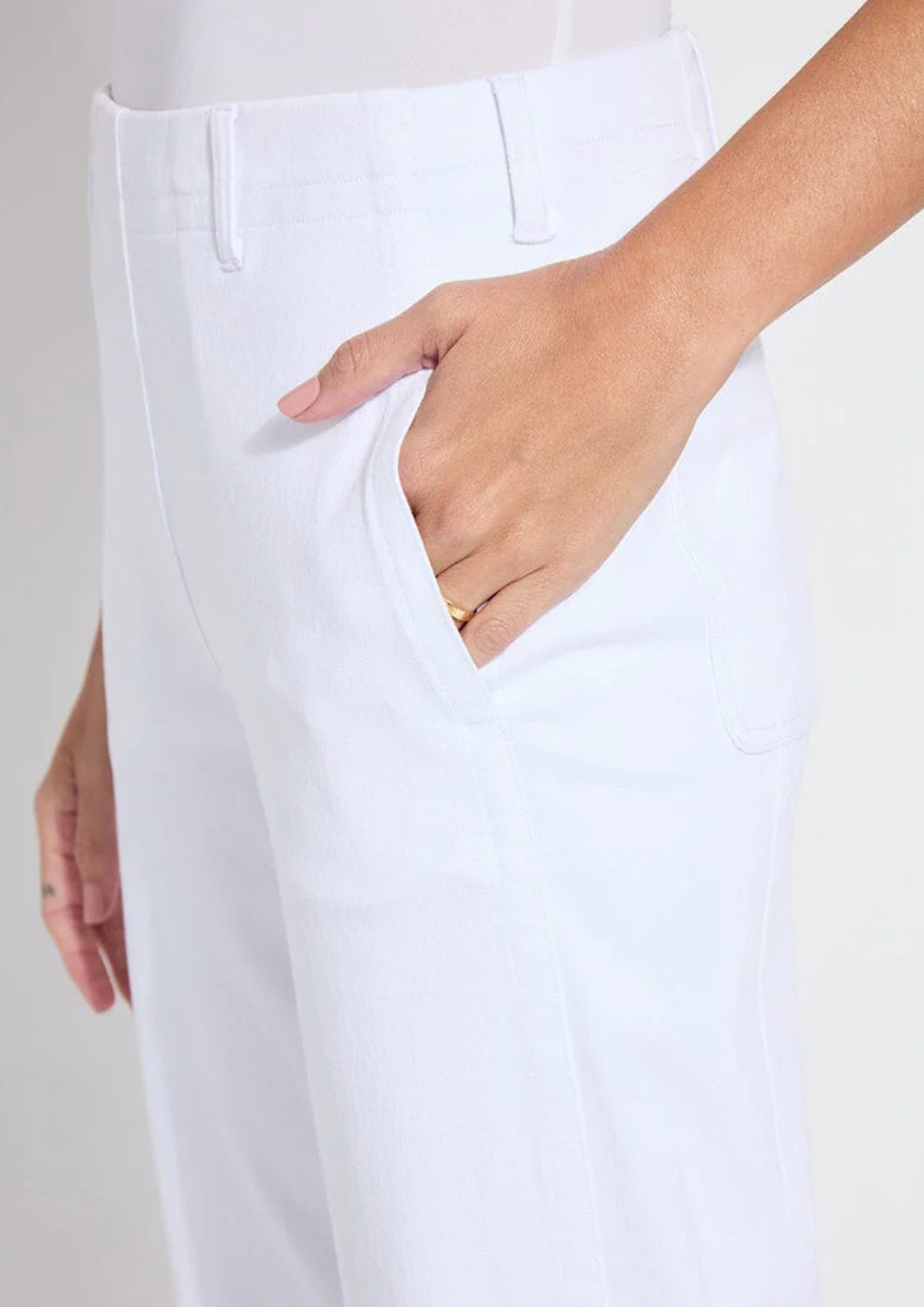 Barrel Leg Jean - White