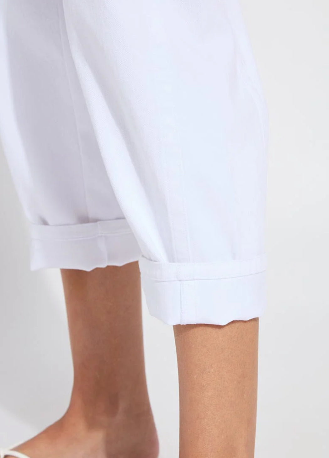 Barrel Leg Jean - White